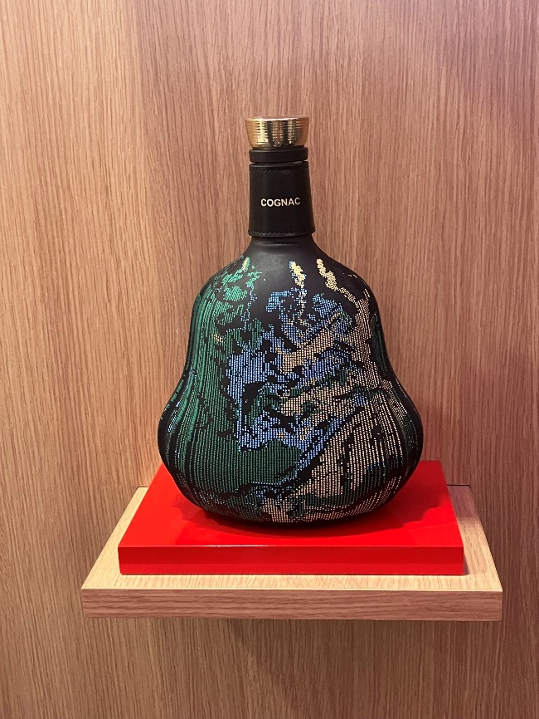 OKCCの技術を用いて制作されているヘネシーのパーソナライズパッケージ