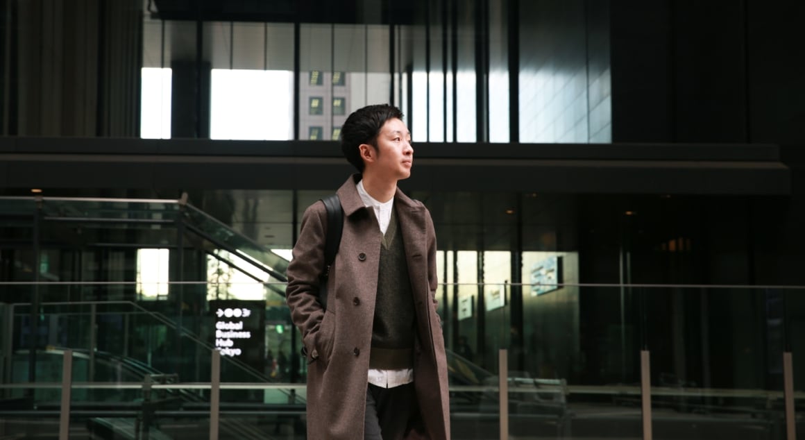 インタビューを受ける吉原さん③