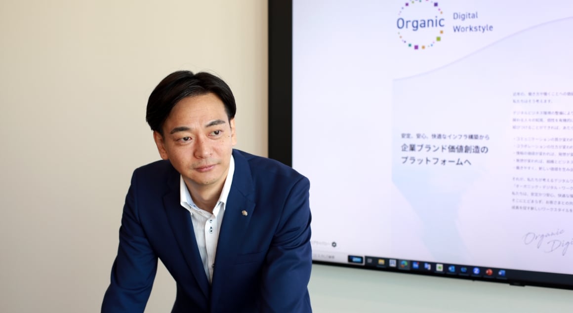 インタビューを受ける小畠さん②