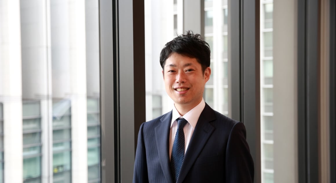 インタビューを受ける藤井さん③