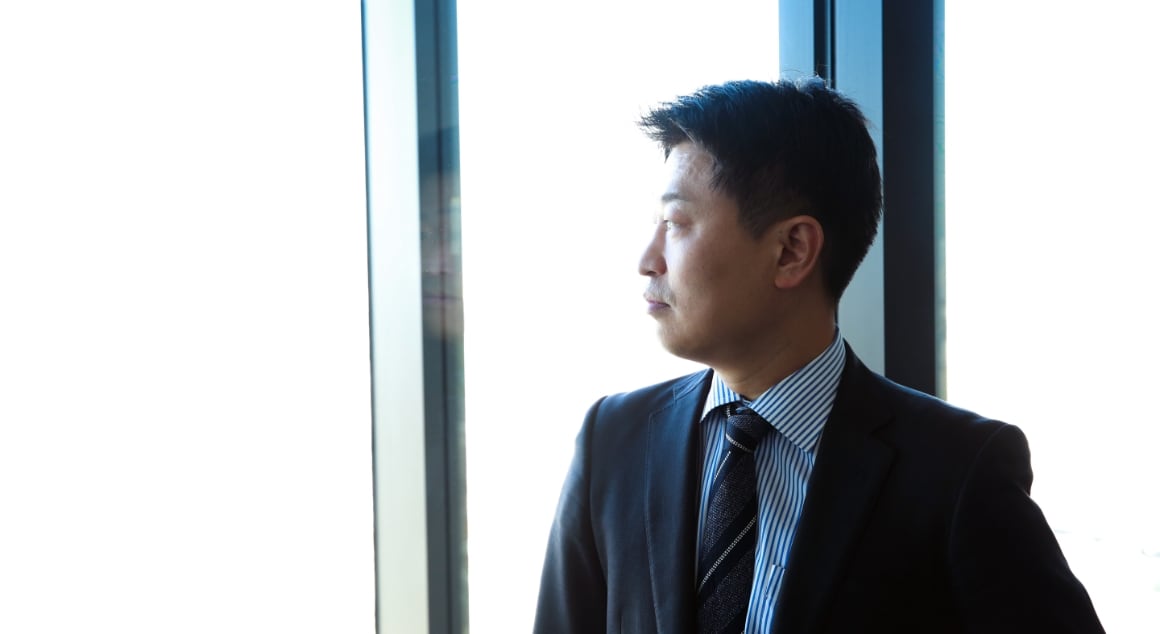 インタビューを受ける高尾さん③